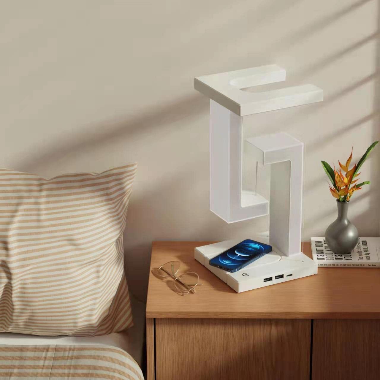 Floating Wireless Charging Lamp with Balance Design